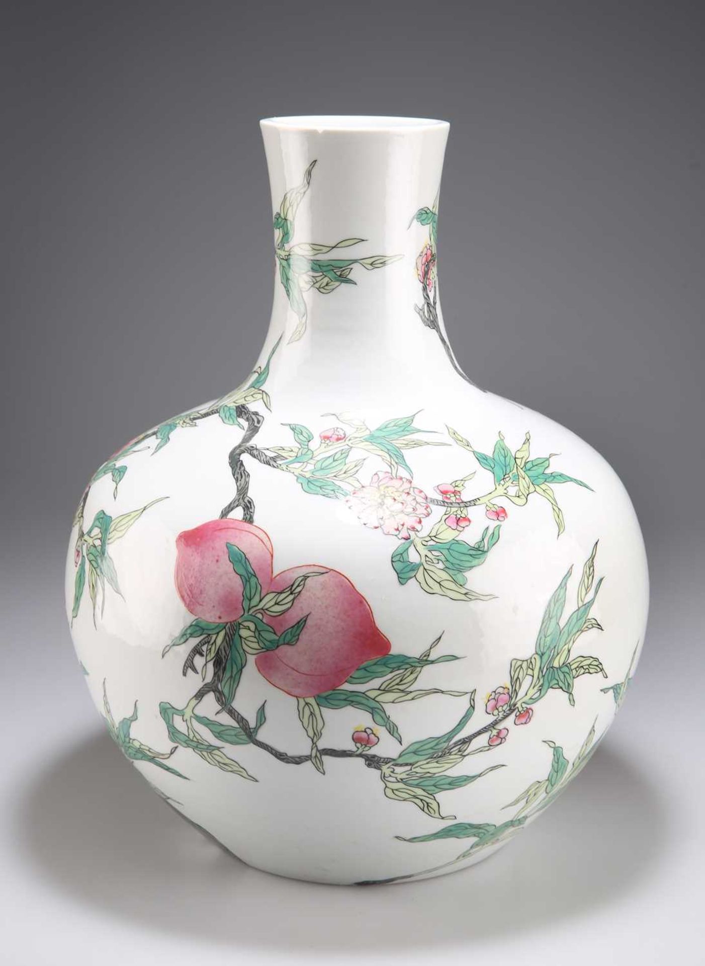 A CHINESE FAMILLE ROSE 'PEACH' VASE, TIANQIUPING - Image 2 of 3