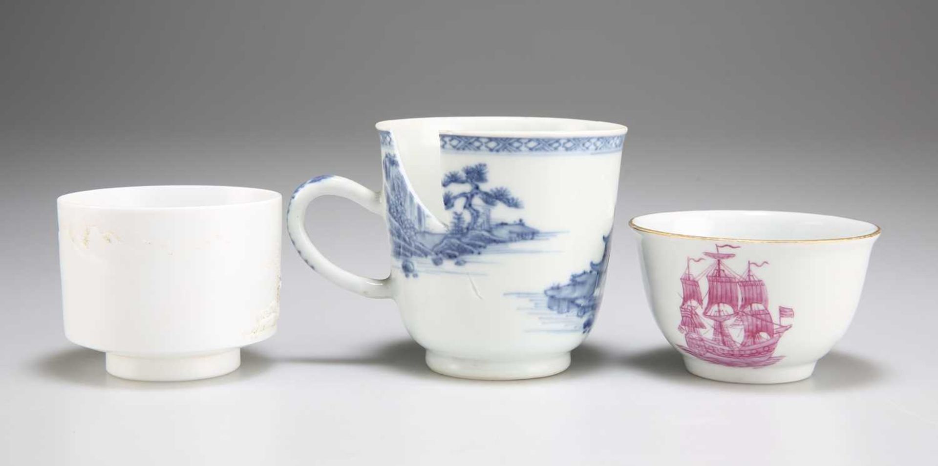 THREE CHINESE PORCELAIN CUPS - Bild 2 aus 2