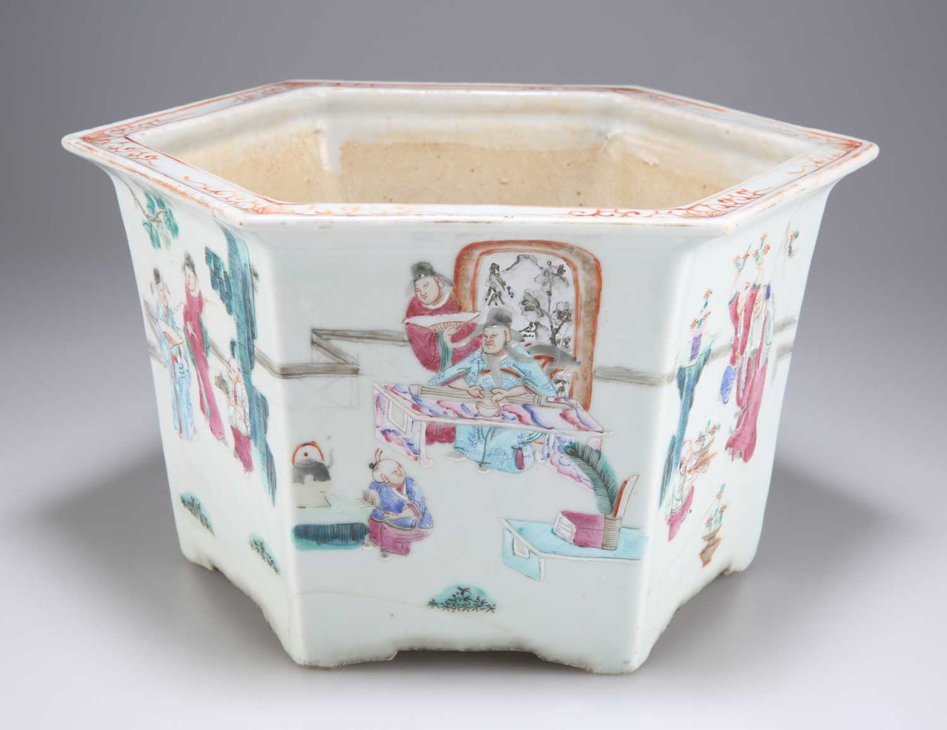 A CHINESE FAMILLE ROSE PLANTER, 18TH/19TH CENTURY - Image 9 of 13