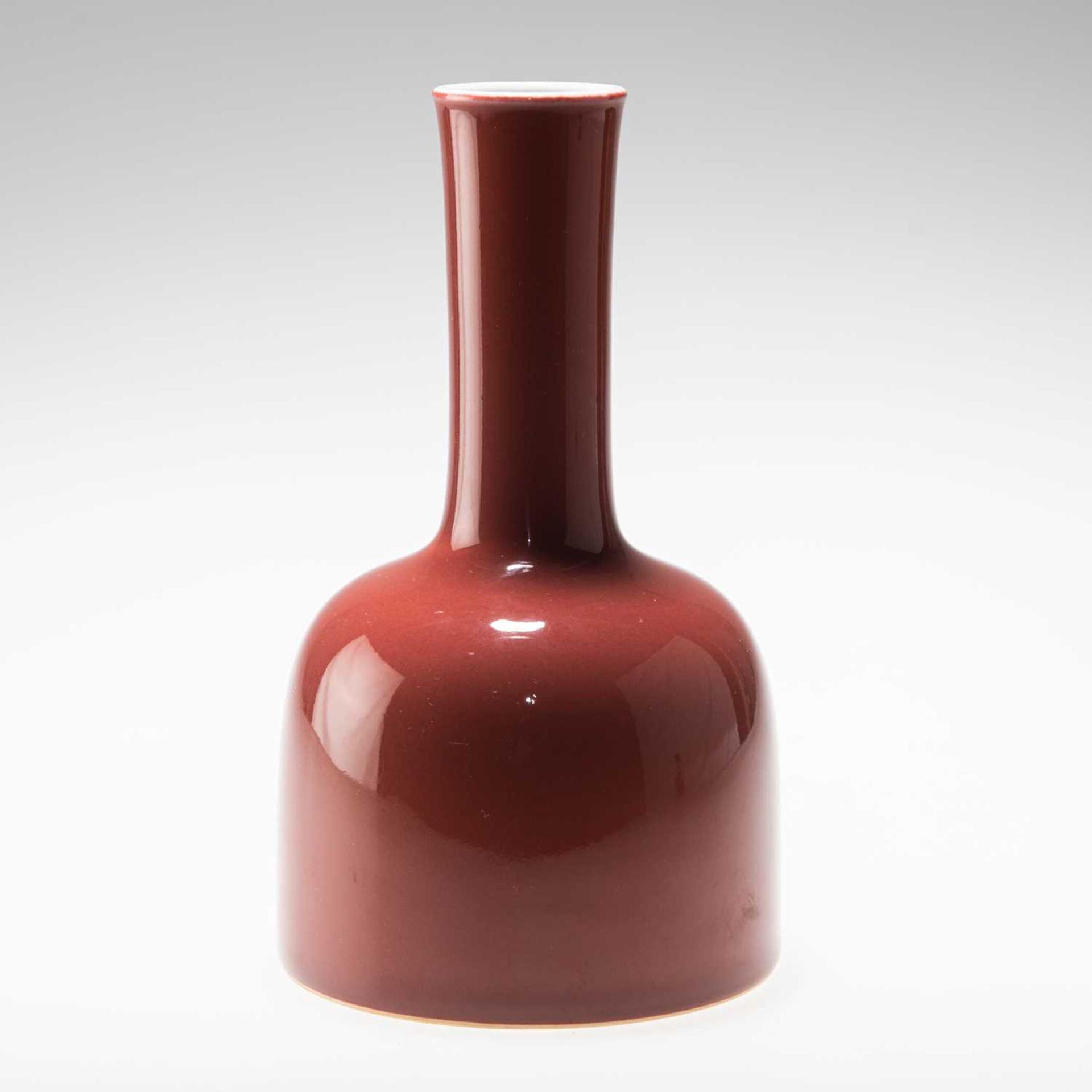 A CHINESE RED-GLAZED MALLET-SHAPED VASE