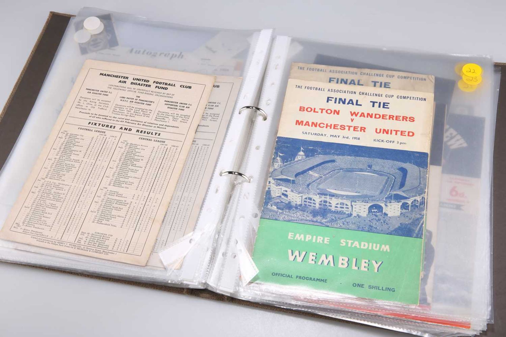 MANCHESTER UNITED 1957-58 FOOTBALL PROGRAMMES - Bild 3 aus 7