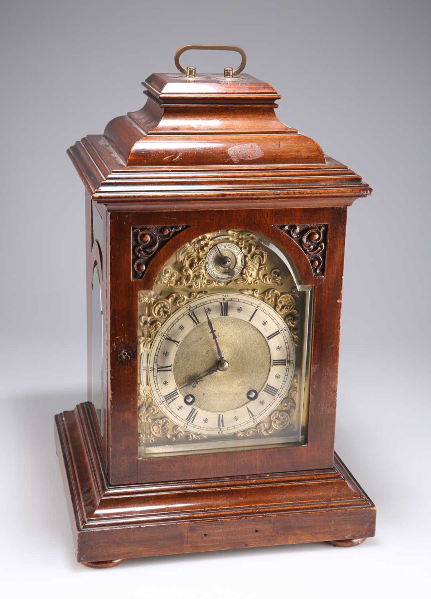 A MAHOGANY TABLE CLOCK, CIRCA 1900
