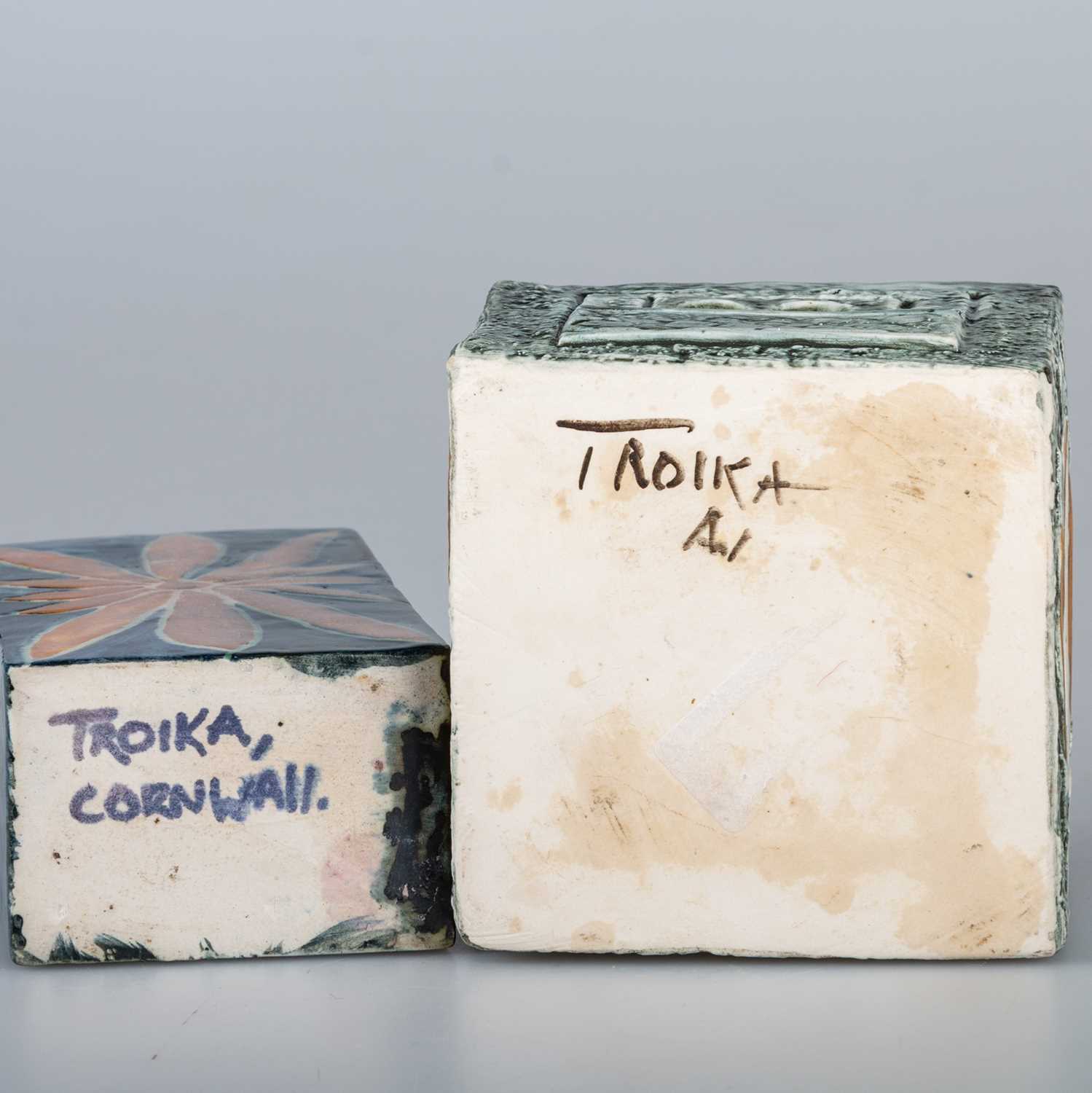 A TROIKA POTTERY CUBE VASE AND A TROIKA SLAB VASE - Image 3 of 3