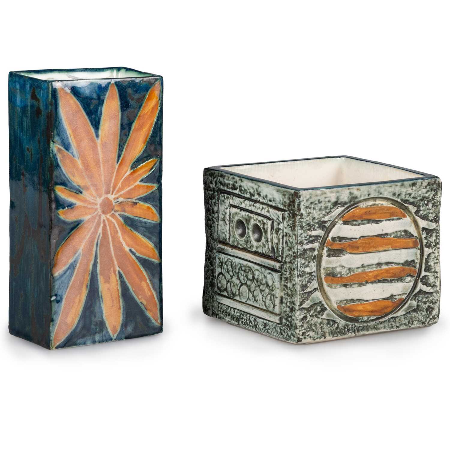 A TROIKA POTTERY CUBE VASE AND A TROIKA SLAB VASE - Image 2 of 3