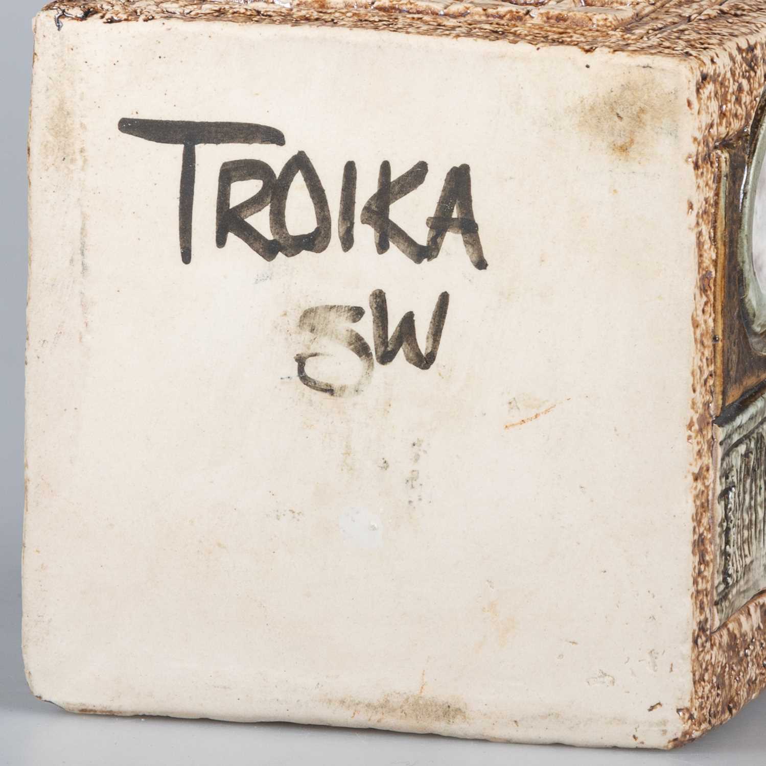 SHIRLEY WHARF FOR TROIKA POTTERY, A CUBE VASE - Image 3 of 3