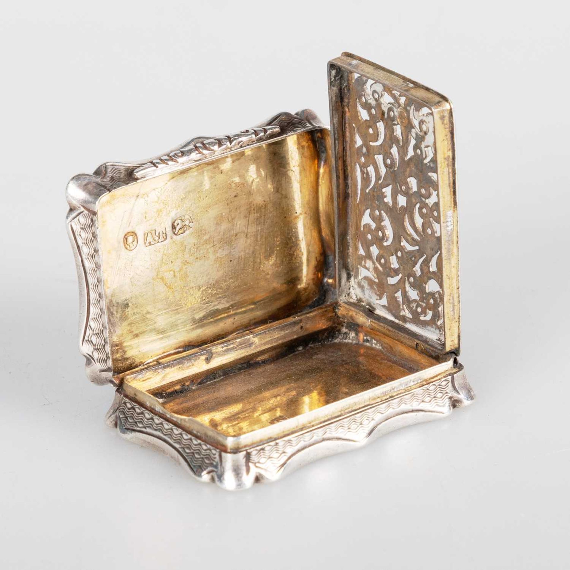 A VICTORIAN SILVER VINAIGRETTE - Image 2 of 2