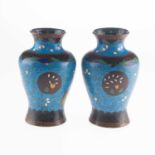 A PAIR OF JAPANESE CLOISONNE ENAMEL VASES, EARLY 20TH CENTURY