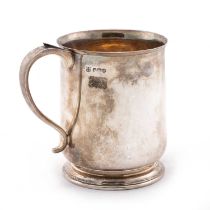 AN ELIZABETH II SILVER PINT MUG