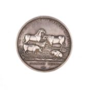 AN EDWARDIAN SILVER WARWICKSHIRE AGRICULTURAL SOCIETY HONORARY MEDAL