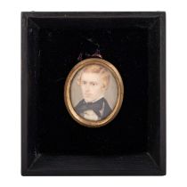 19TH CENTURY ENGLISH SCHOOL PORTRAIT MINIATURE OF A GENTLEMAN