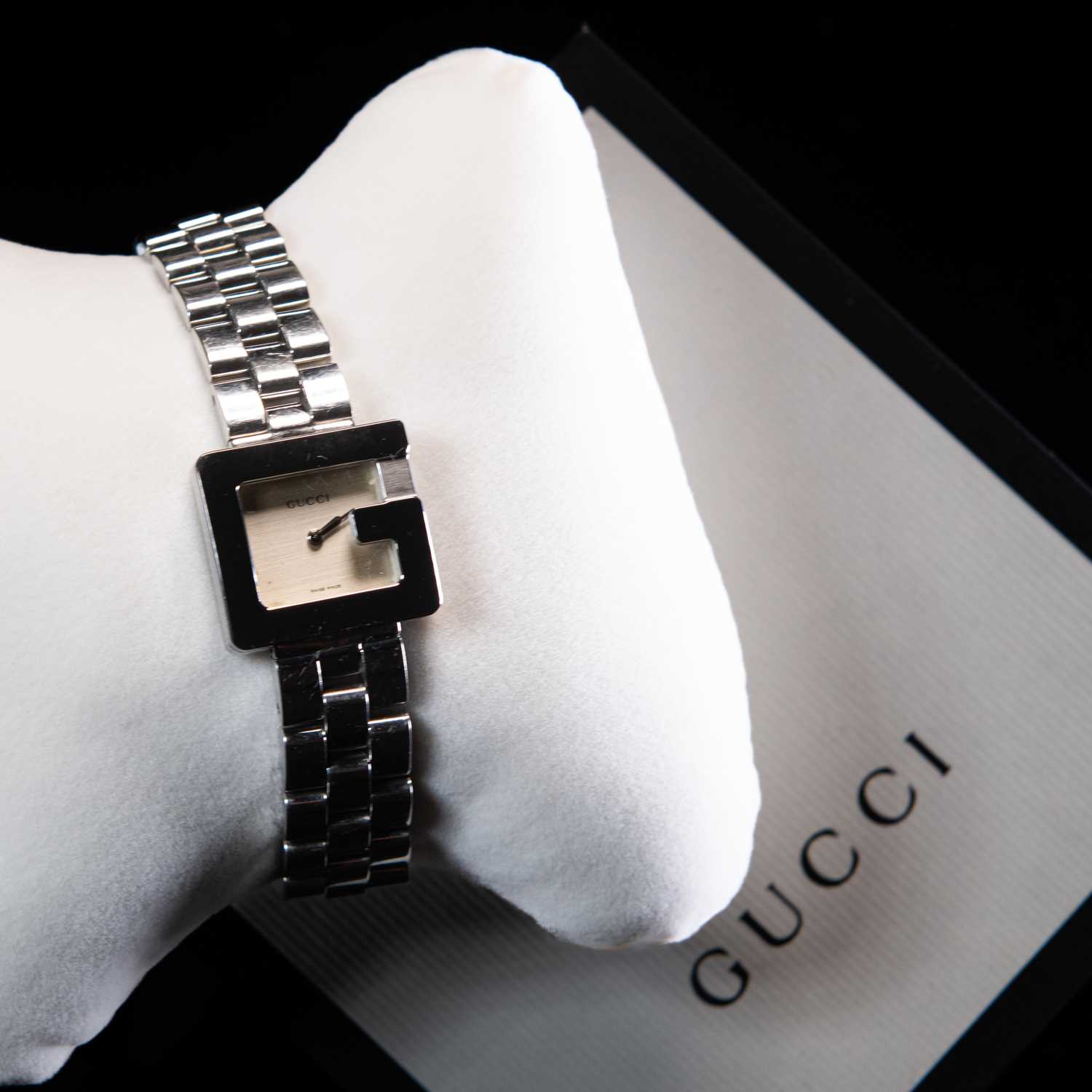 A LADY'S STEEL GUCCI "G" BRACELET WATCH - Image 2 of 2