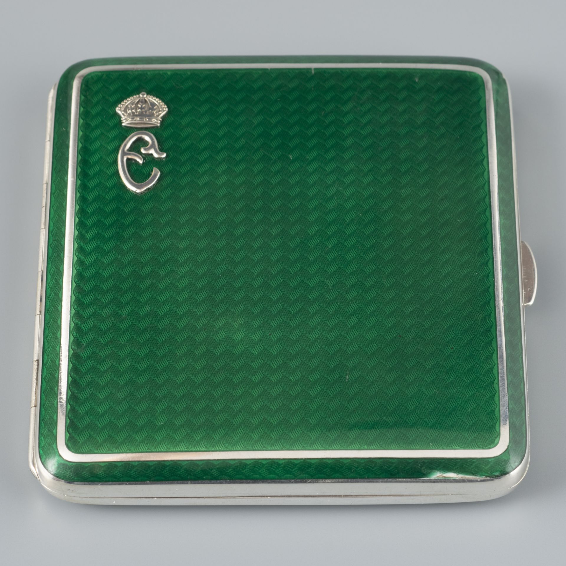 Silver cigarette case with green enamel and monogram of Queen Eleonora - Bild 2 aus 7