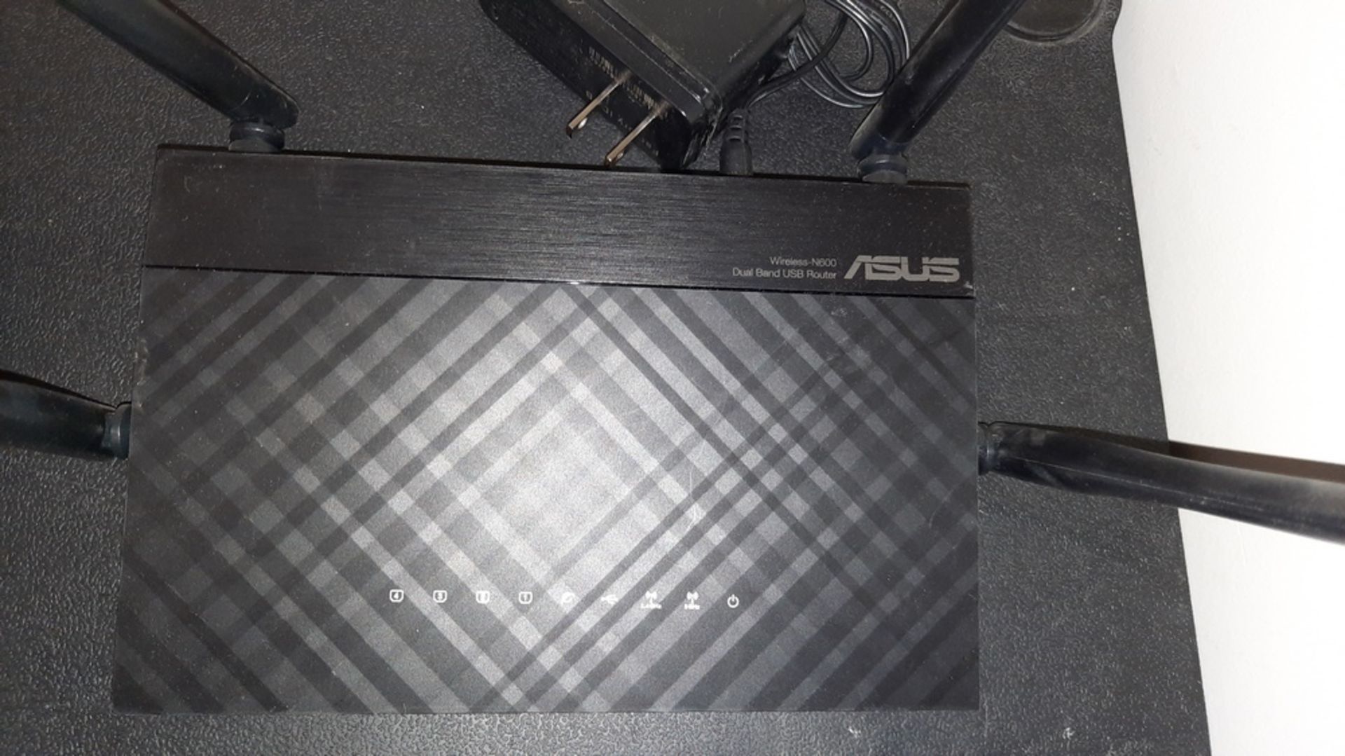 LOT: (2) Routers, ASUS & ARIS (see photos for details) - Image 7 of 7