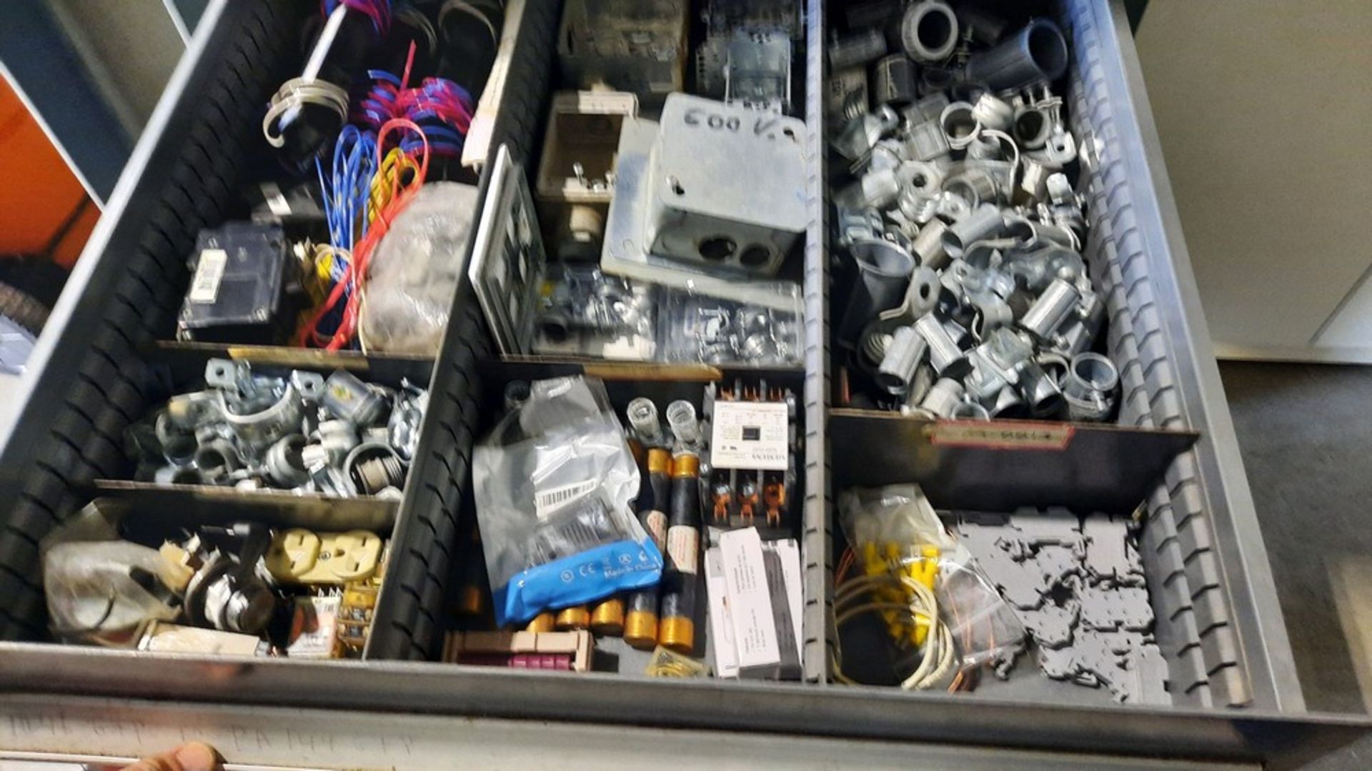HD Tool/Parts Cabinet, c/w contents (see Photos for Details) - Image 7 of 10