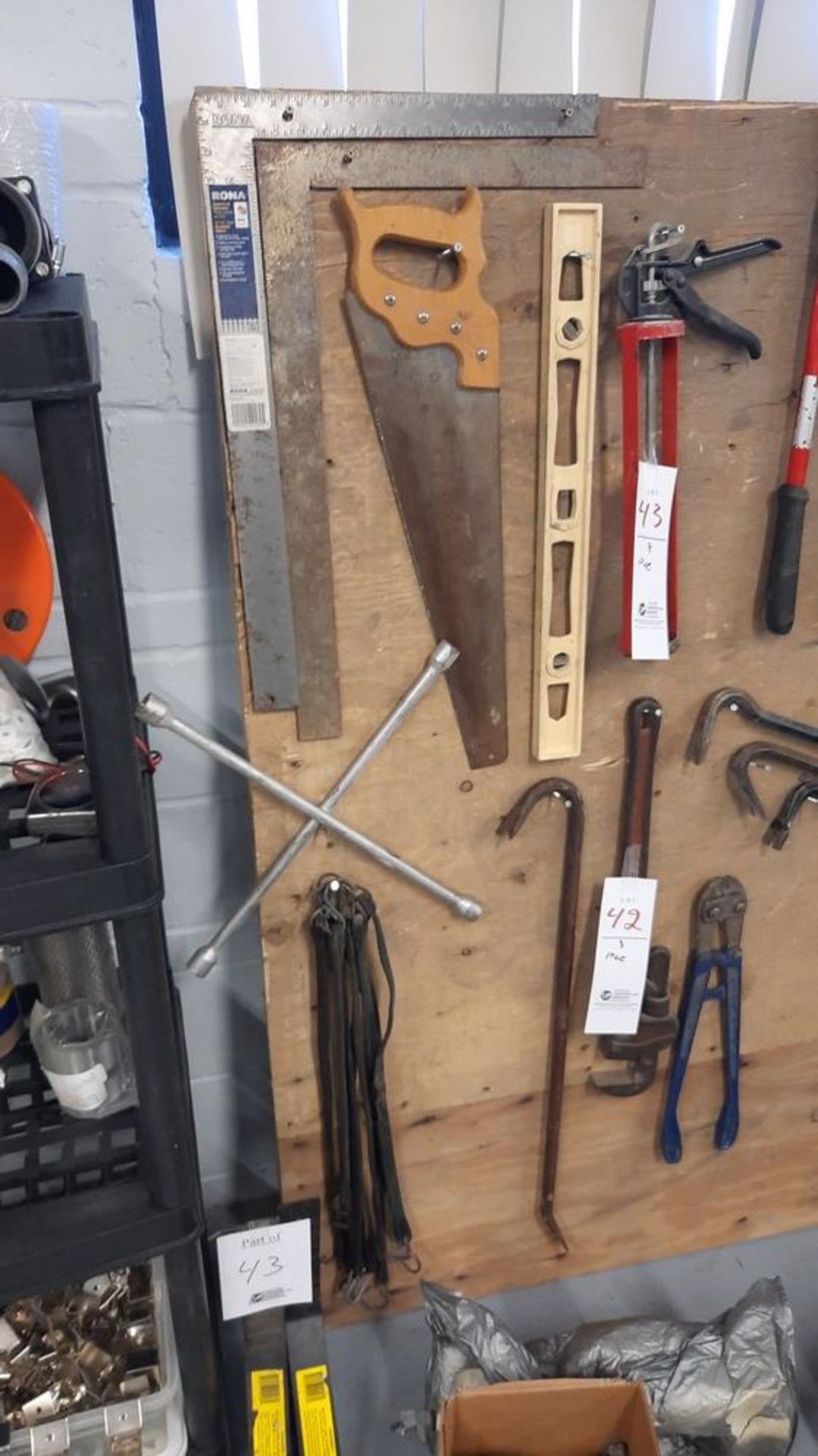 LOT: (9) Asst. Tools ( see photo for details)