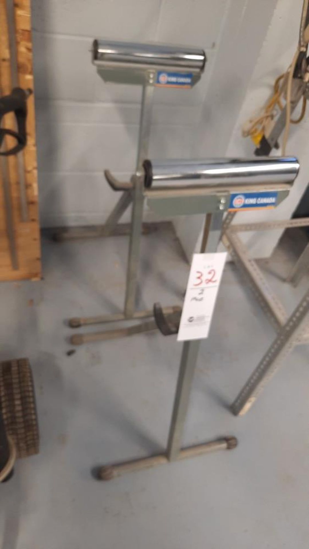 LOT:(2) Adjustable Rollers (Table Saw extensions, etc…)