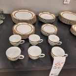 LOT: (30pcs) Tasses, Assiettes, etc.