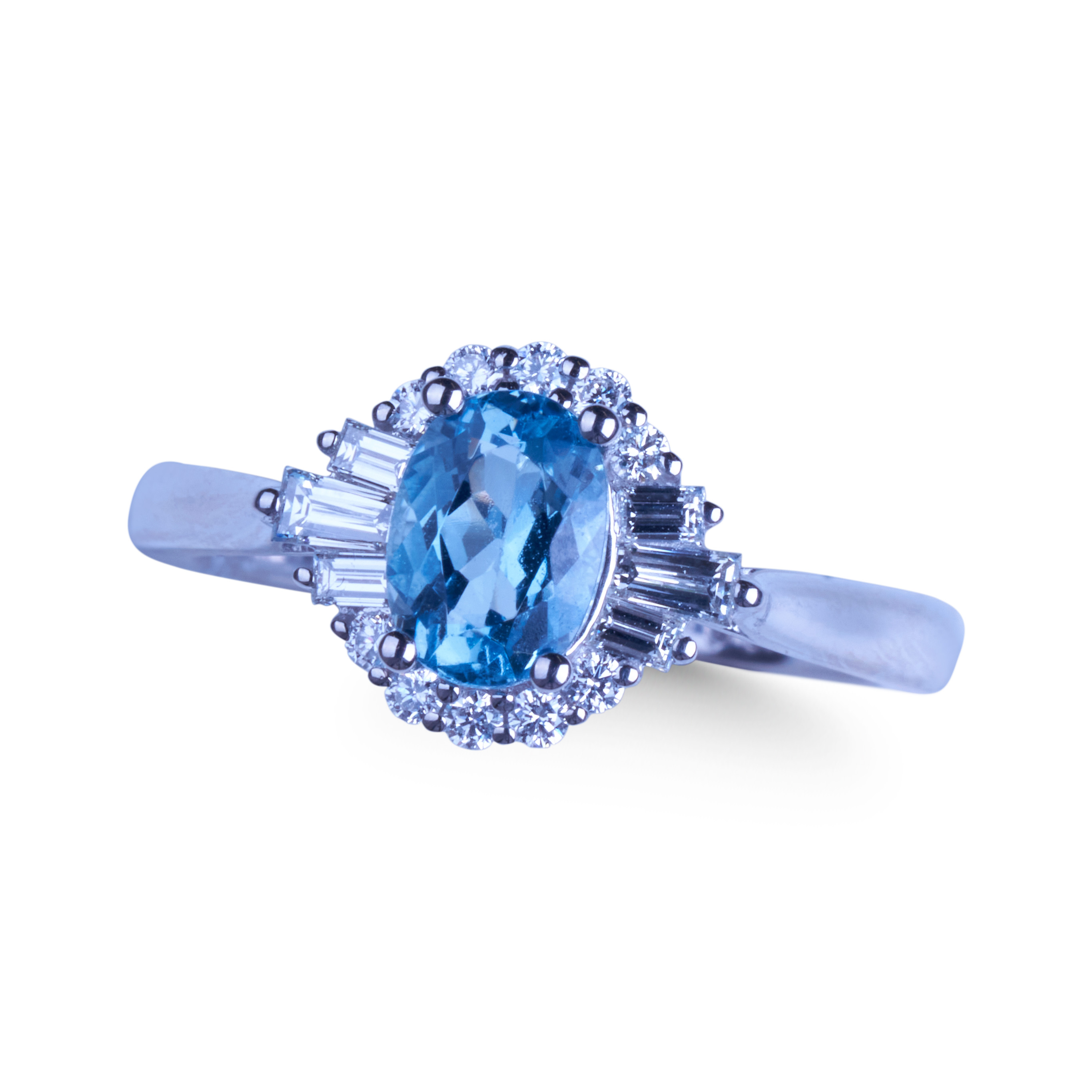 AQUAMARINE AND DIAMOND CLUSTER RING