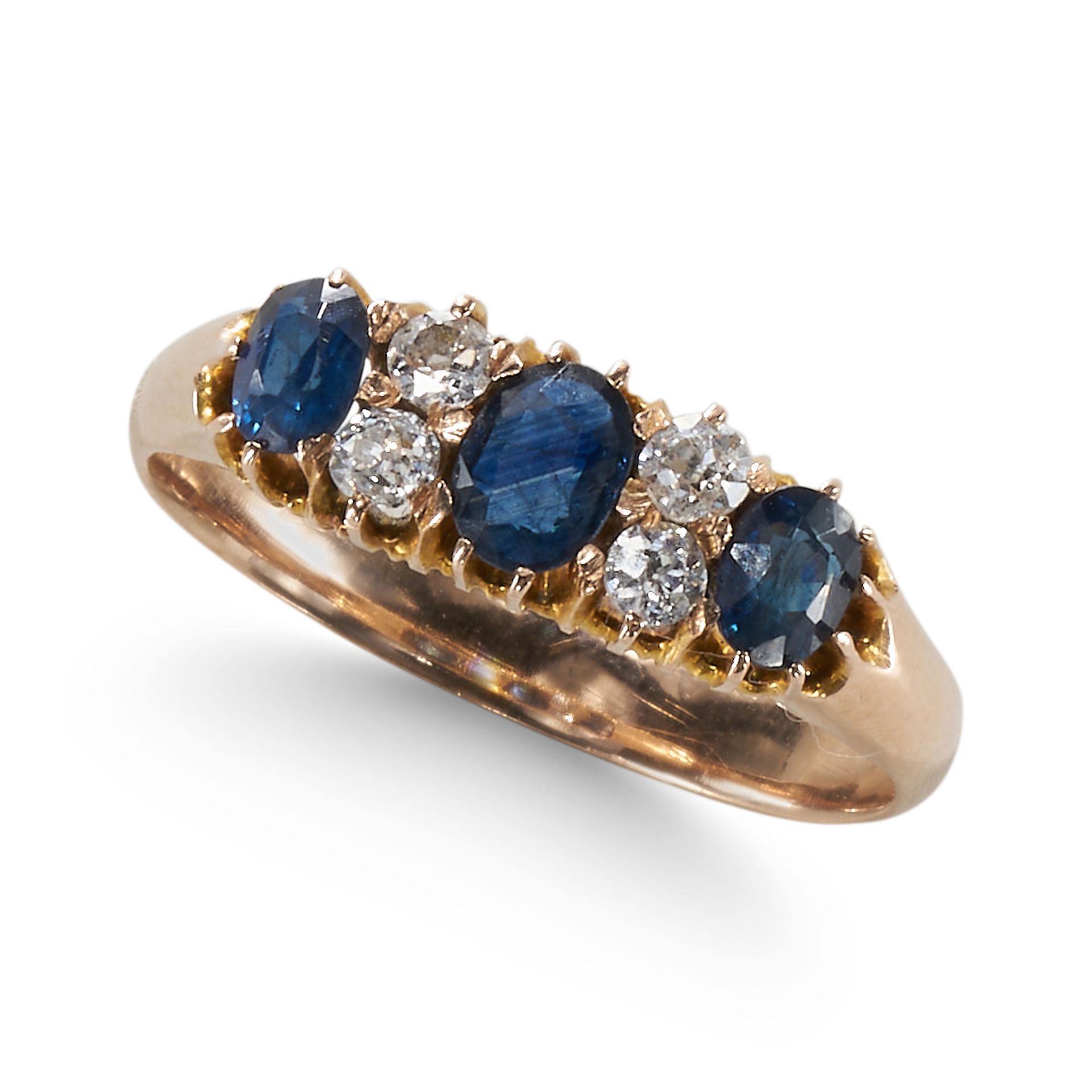 NO RESERVE, AN ANTIQUE SAPPHIRE AND DIAMOND SEVEN STONE RING.