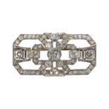 AN ART DECO DIAMOND BROOCH.