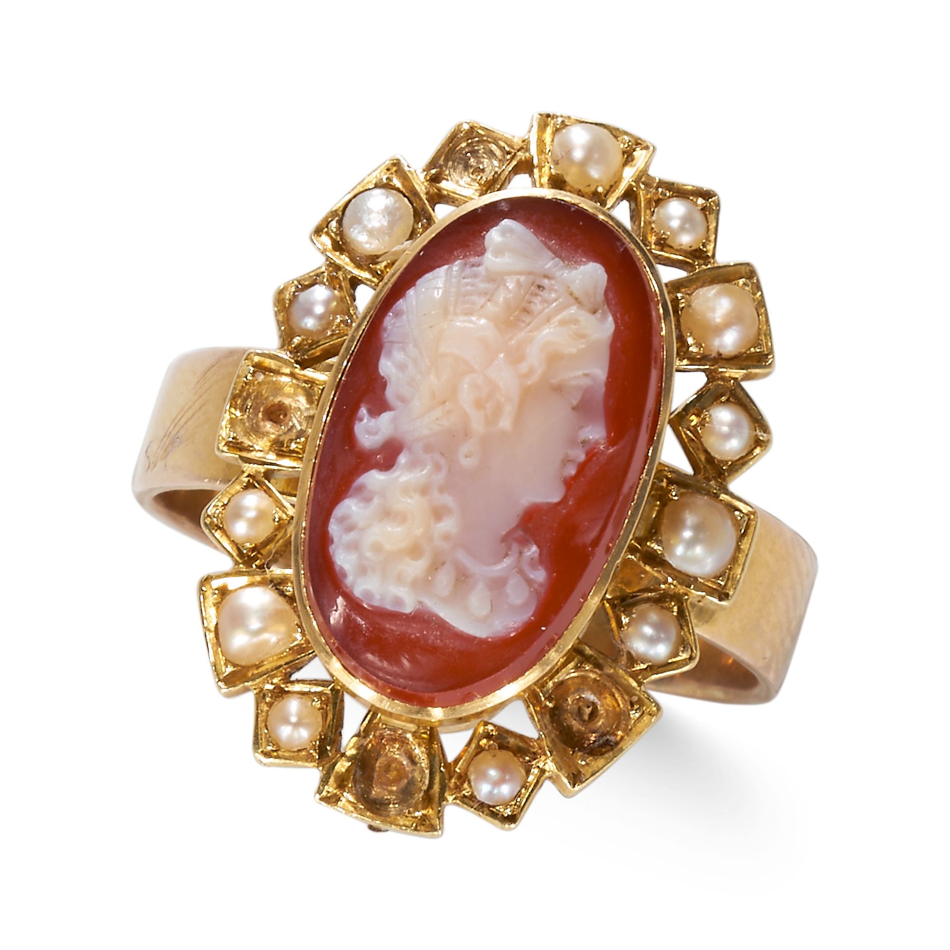 AN AGATE CAMEO PORTRAIT RING WITH SEED PEARLS.