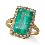 AN EMERALD AND DIAMOND CLUSTER RING, IN YELLOW GOLD.