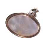 AN ANTIQUE GEORGIAN TWO DOGS WHITE AGATE FOB SEAL, IN ROSE GOLD.