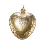 AN ANTIQUE VICTORIAN ENGRAVED HEART LOCKET, IN YELLOW GOLD.