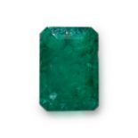 A LOOSE CUT EMERALD.