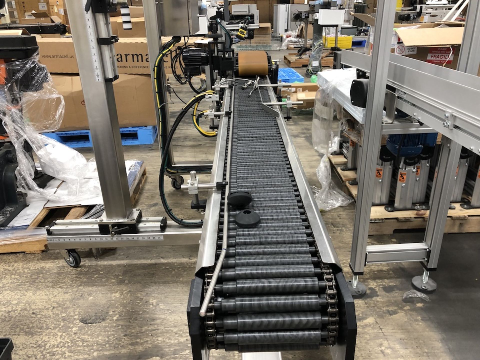 SOUTHERN CALIFORNIA PACKAGING EQUIPMENT ST-1100 MOTORIZED ROLLER CONVEYOR ~ 100" LONG X 8" WIDE ( - Image 2 of 15