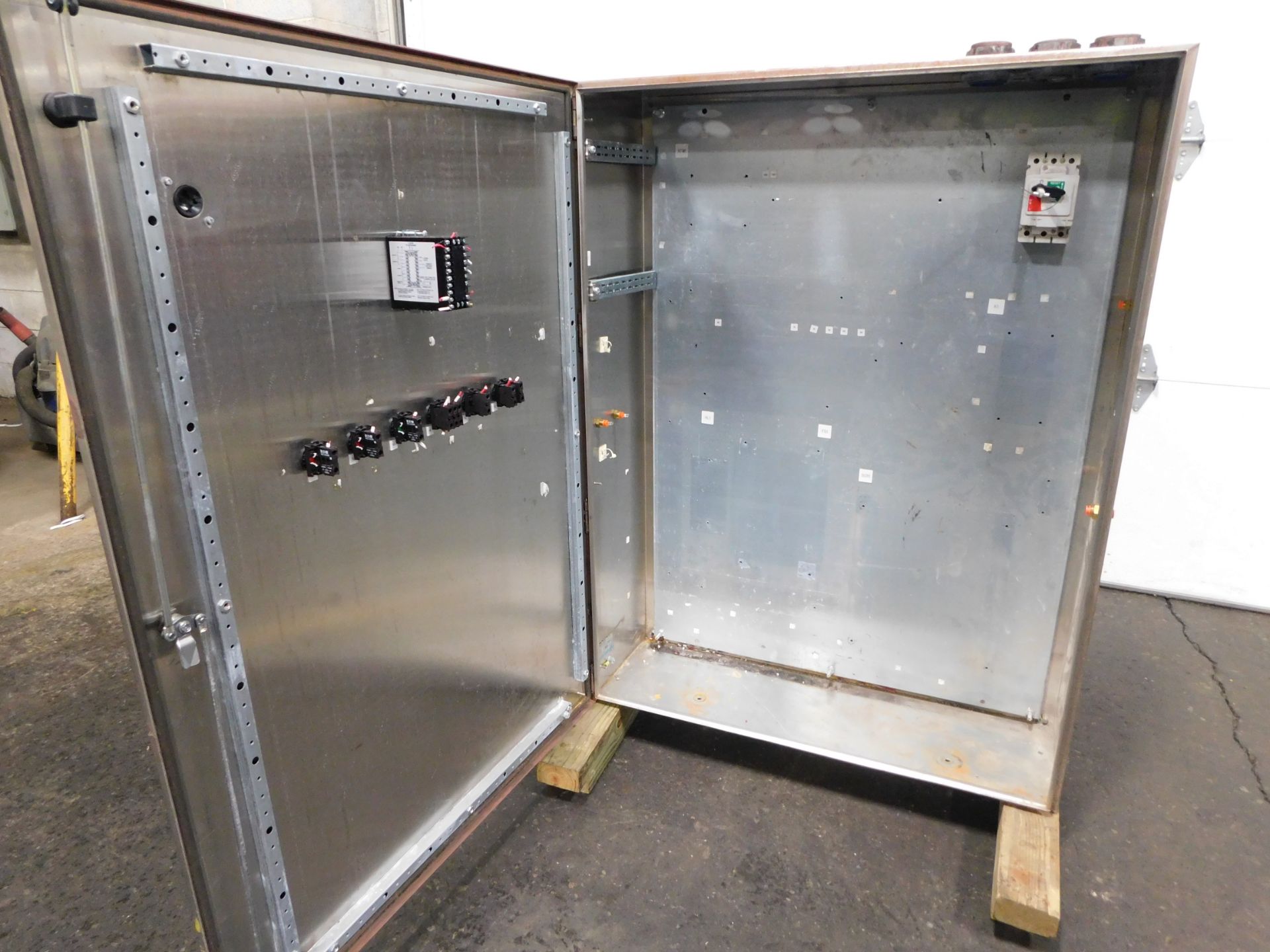 RITTAL STAINLESS STEEL ELECTRICAL CABINET ENCLOSURE. 36" x 47" x 12". - Image 4 of 12