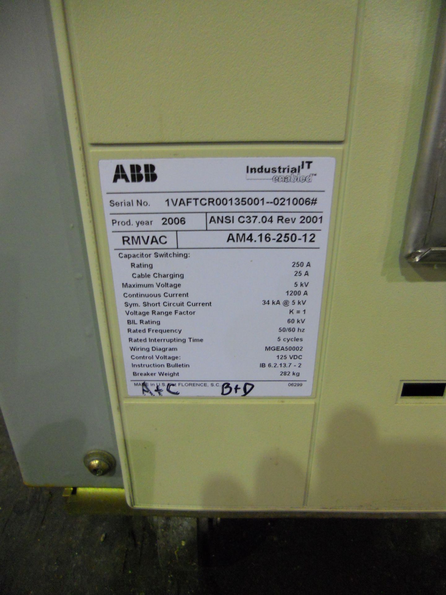 ABB RMVAC 1200 AMP ROLL-IN-REPLACEMENT GE AM4.16 VACUUM BREAKER AM4.16-250-12. 125 VDC. 50/60 HZ. - Image 6 of 11