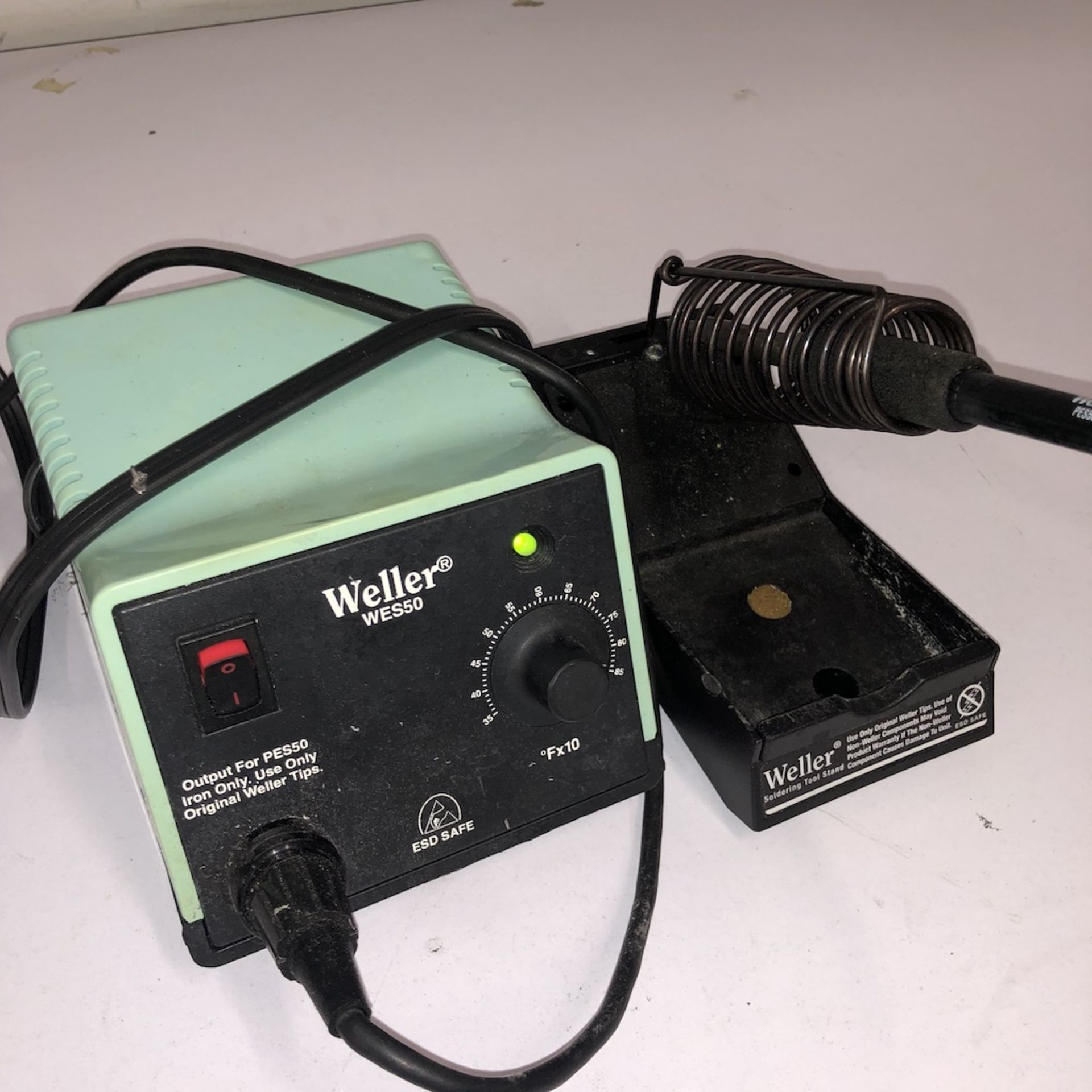 QTY OF 3 ITEMS: WELLER WES50 SOLDERING STATION w/ WELLER SOLDERING WAND STAND w/ WELLER PES50 WAND - Image 6 of 8
