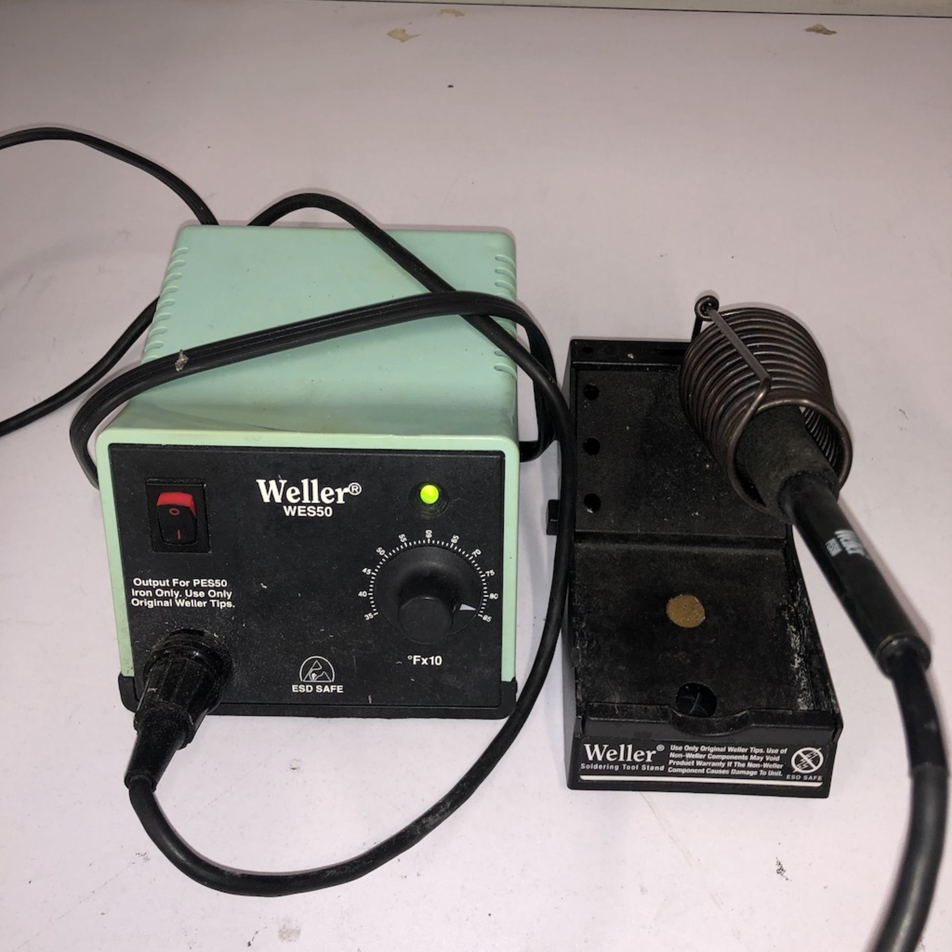 QTY OF 3 ITEMS: WELLER WES50 SOLDERING STATION w/ WELLER SOLDERING WAND STAND w/ WELLER PES50 WAND - Image 5 of 8