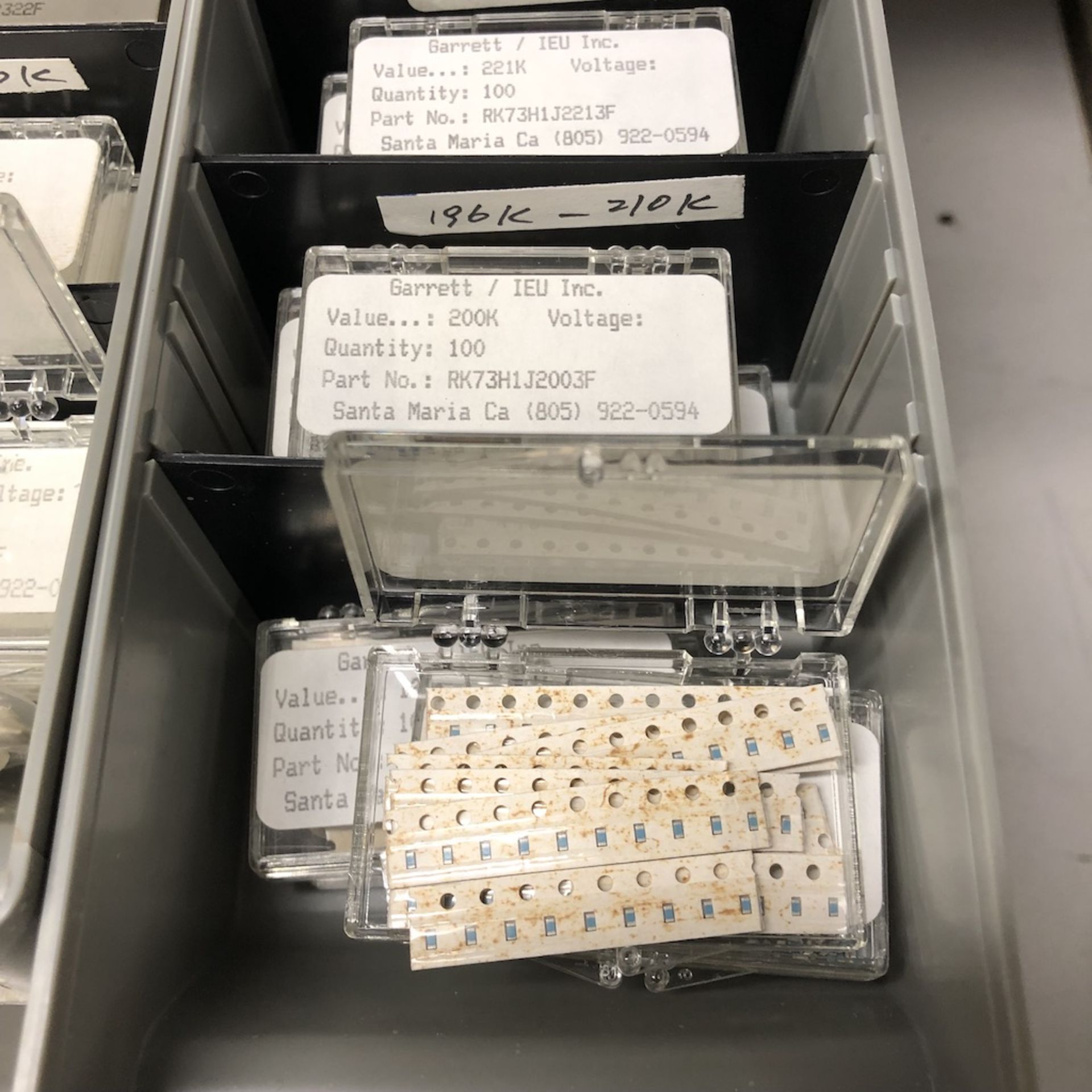 20 DRAWER ORGANIZER BIN: GARRETT IEU INC. RESISTOR CHIPS - Image 13 of 23