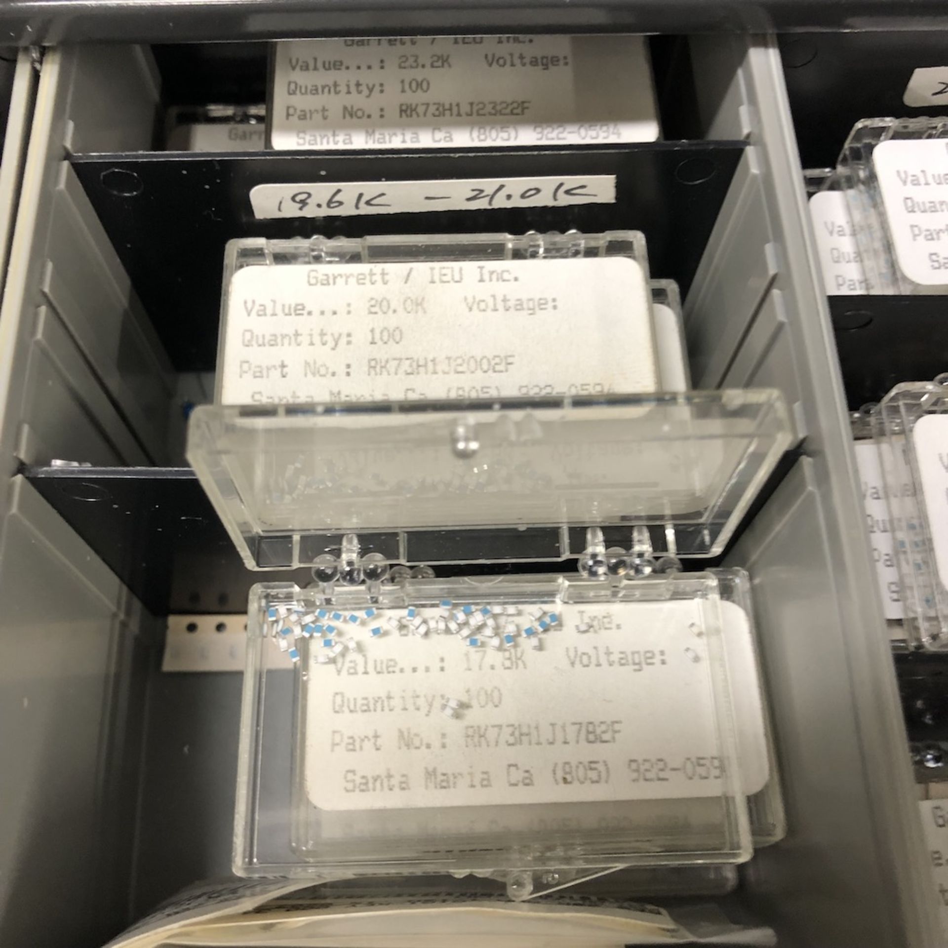 20 DRAWER ORGANIZER BIN: GARRETT IEU INC. RESISTOR CHIPS - Image 12 of 23