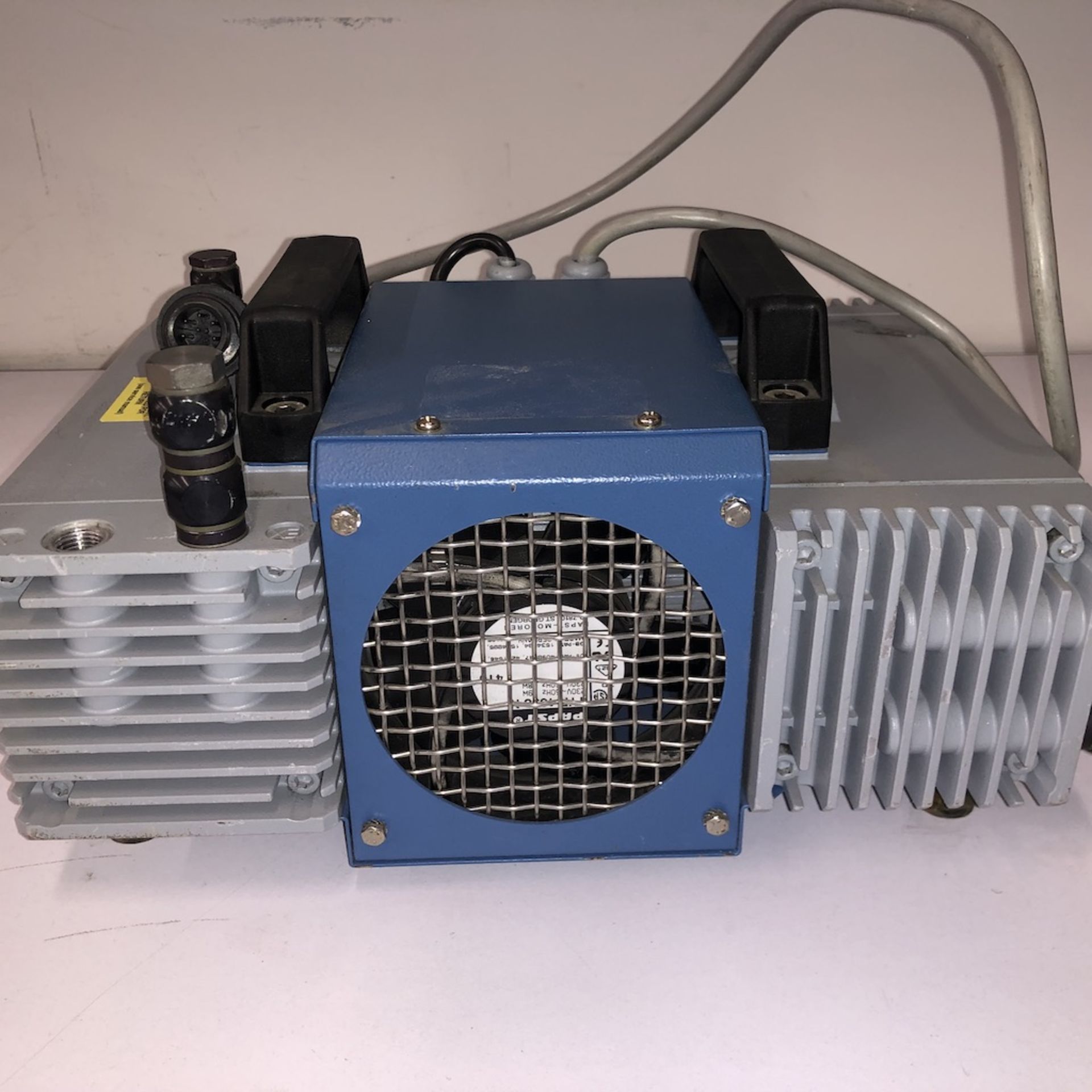 VACUUBRAND MD4 T DIAPHRAGM DRY VACUUM PUMP - Image 3 of 6