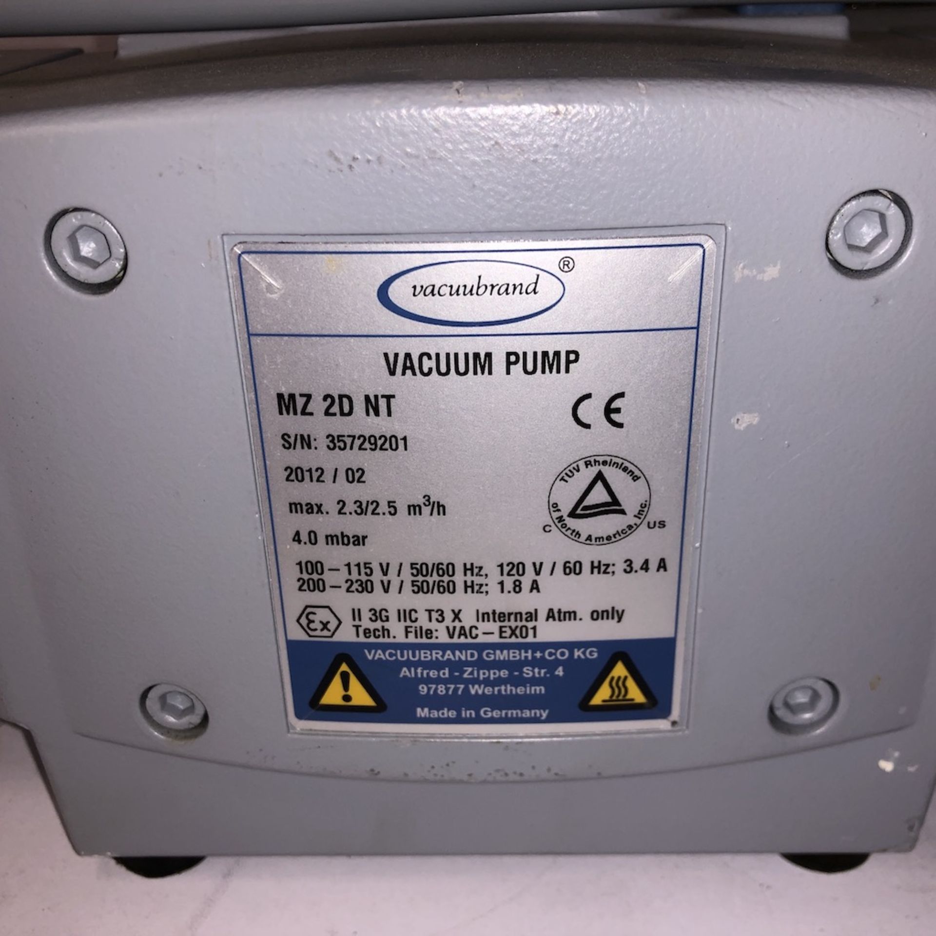 VACUUBRAND MZ 2D NT DIAPHRAGM VACUUM PUMP - Image 2 of 6