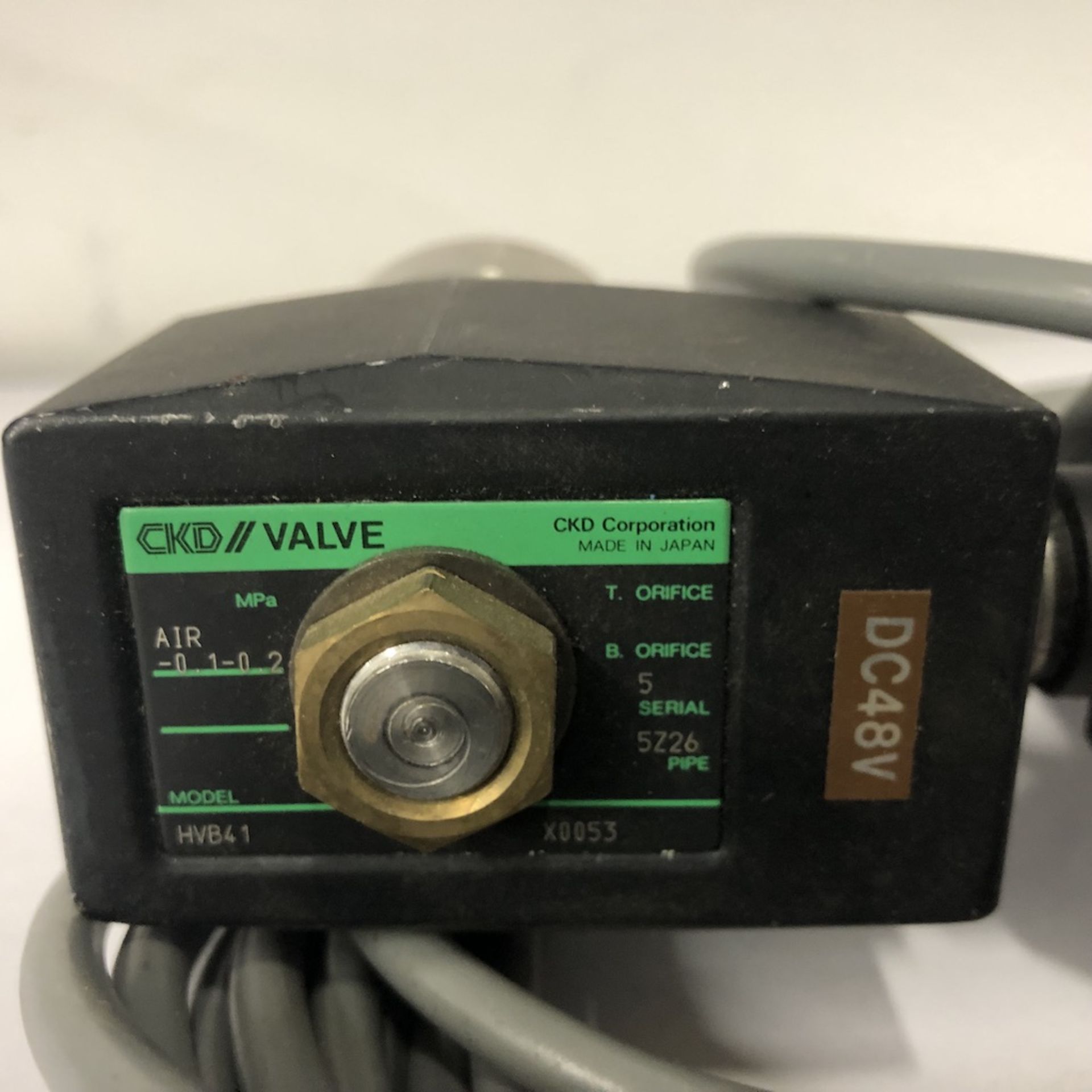 QTY OF 5 ITEMS: CKD CORPORATION HVB41 HIGH VACUUM SOLENOID VALVE, EDWARDS HIGH VACUUM - Image 2 of 12