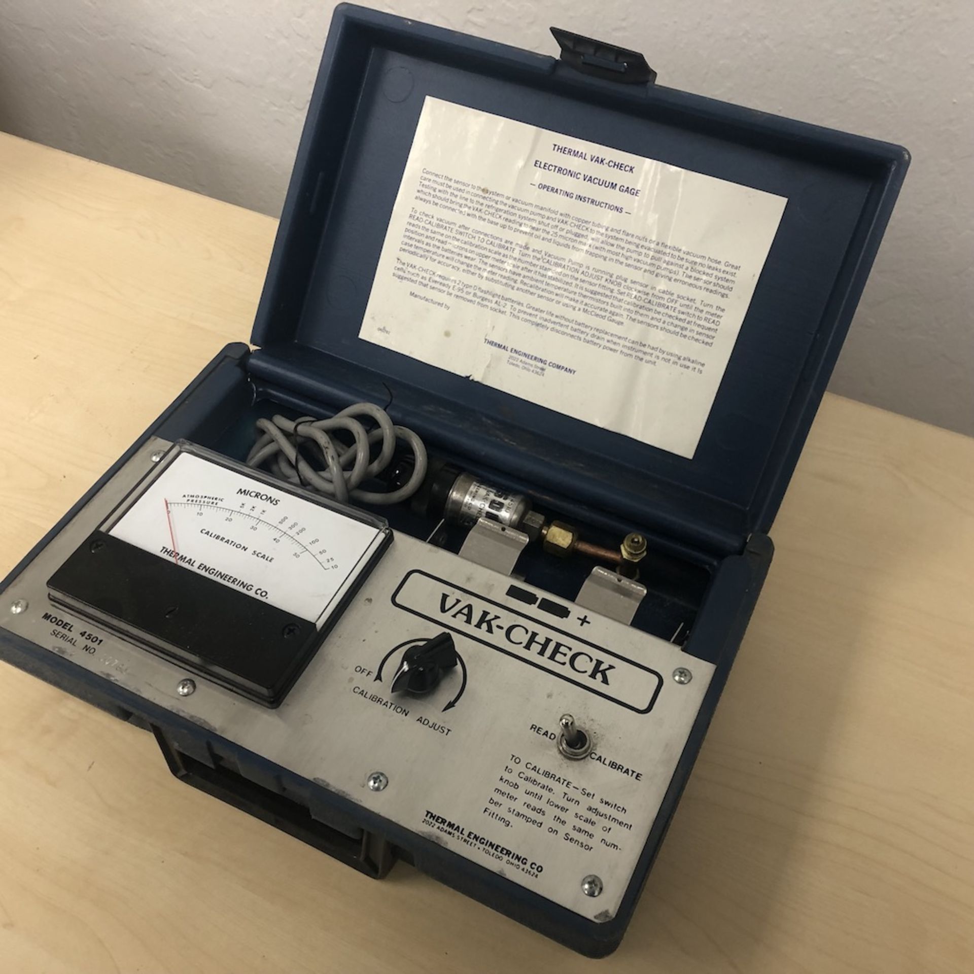 THERMAL ENGINEERING COMPANY VAK-CHECK 4501 ELECTRONIC VACUUM GAUGE - Image 8 of 8