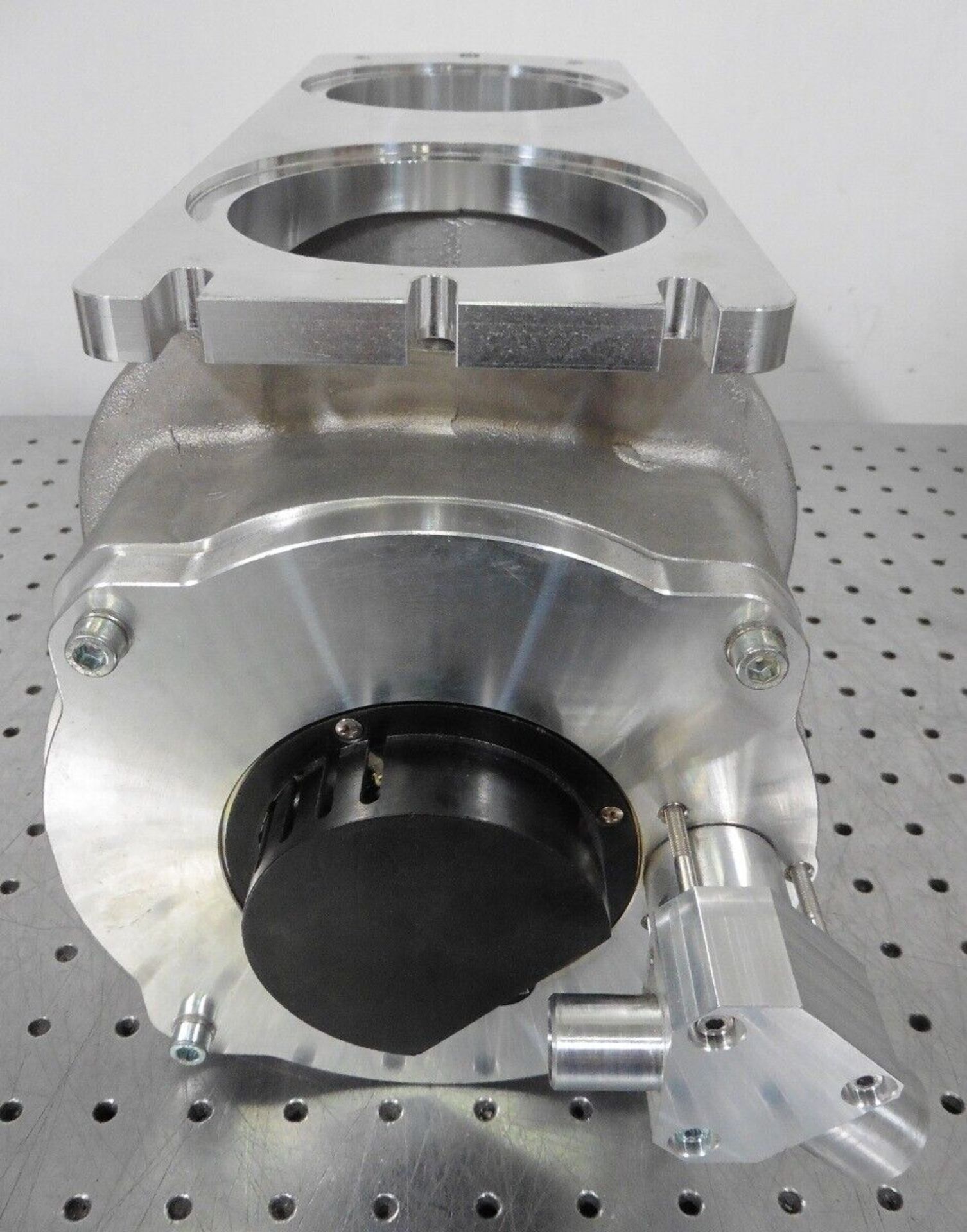 Leybold TW220-150 Turbomolecular Vacuum Pump - Gilroy - Image 4 of 8