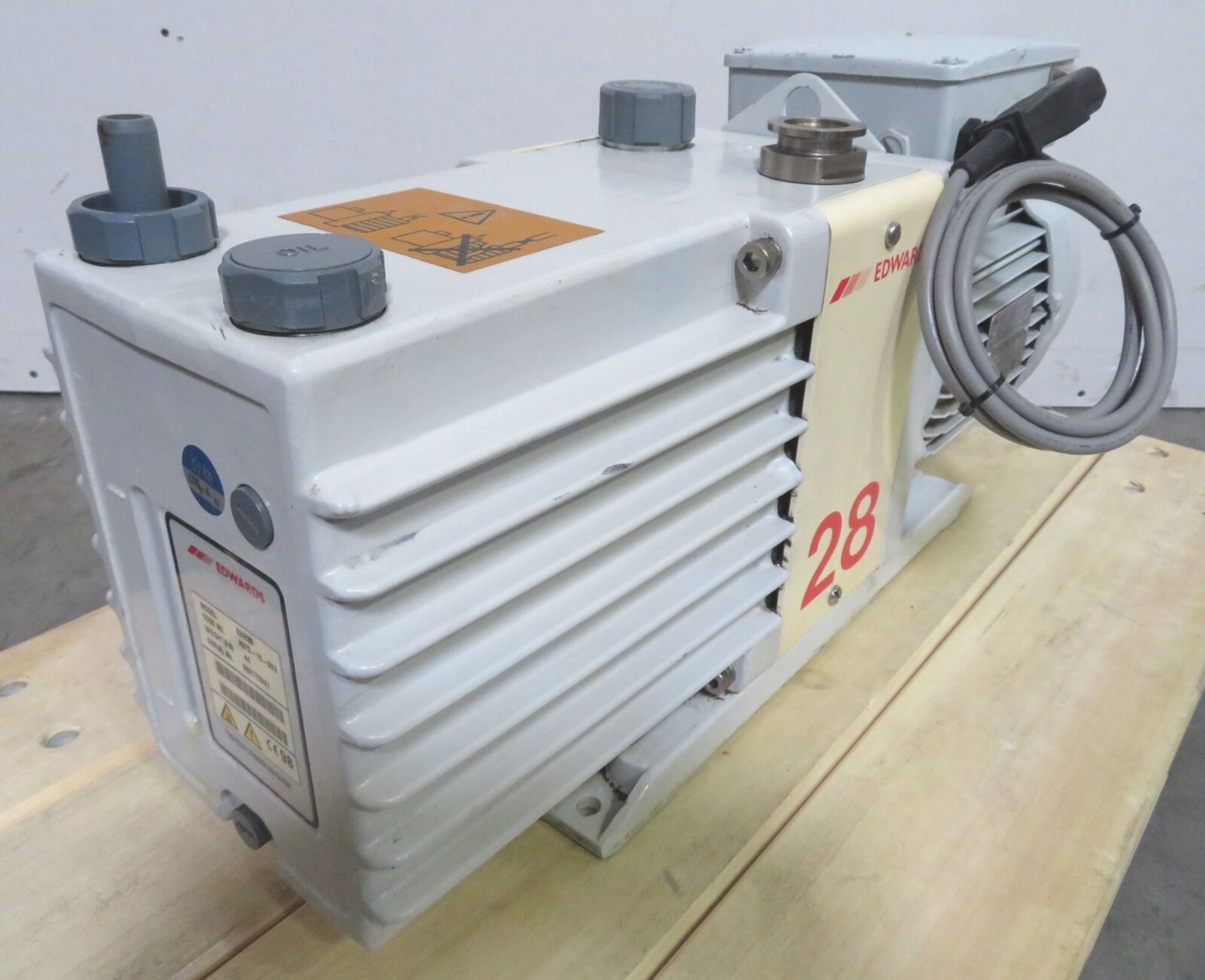 Edwards E2M28 Vacuum Pump (A373-15-903; 230VAC, 1Ph, 0.75/0.90kW) - Gilroy