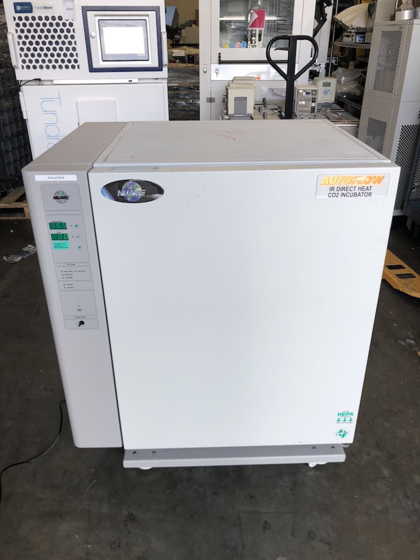 NUAIRE NU-4750 WATER JACKETED CO2 INCUBATOR SERIES 10, 115 AC, 60Hz - Image 5 of 15