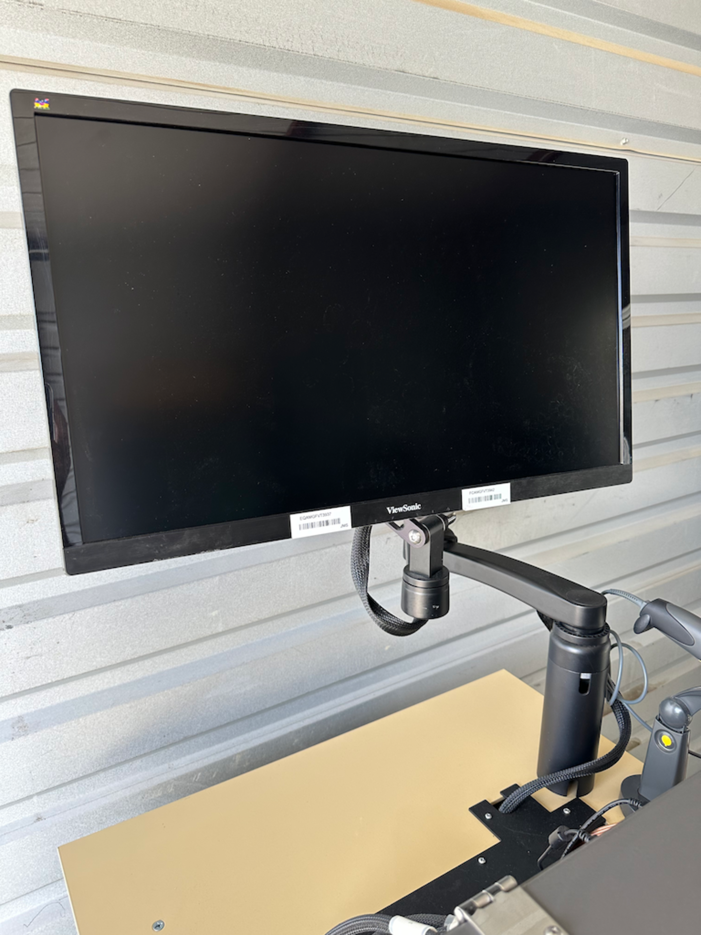 View Sonic 28"" Monitor with Monitor Mount