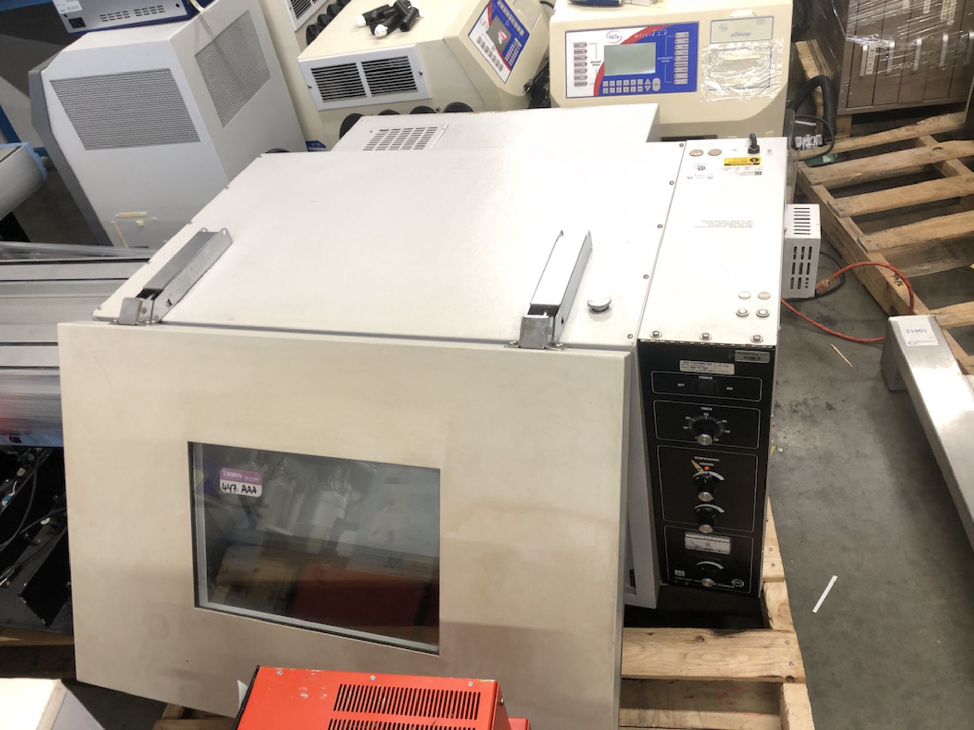 LAB-LINE 3526 INCUBATOR SHAKER 120V, 50/60Hz, 6.67A, 800W