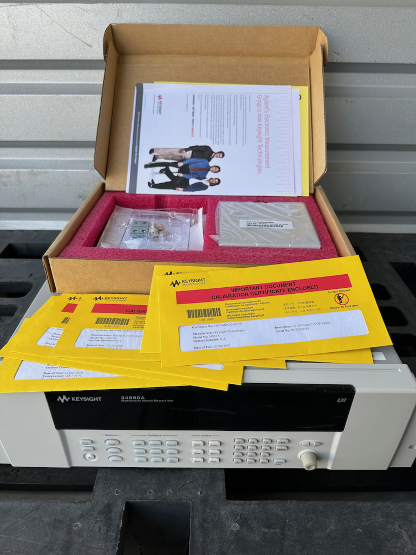 Keysight 34980A Multifunction Switch / Measure Unit with 8 Keysight Modules - Image 2 of 5