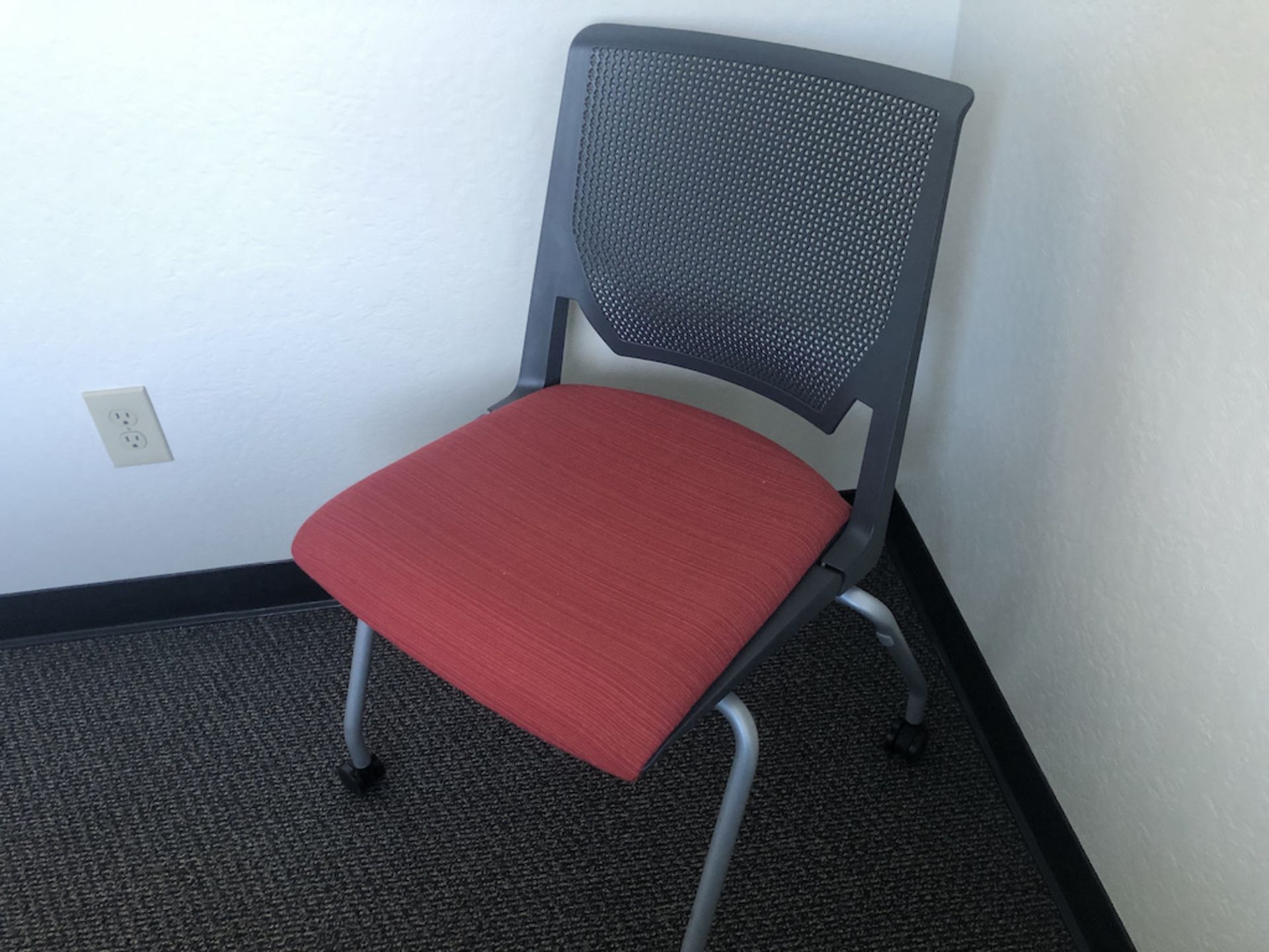 OFFICE CHAIR WITH RED CUSHIONED SEAT - Image 3 of 3