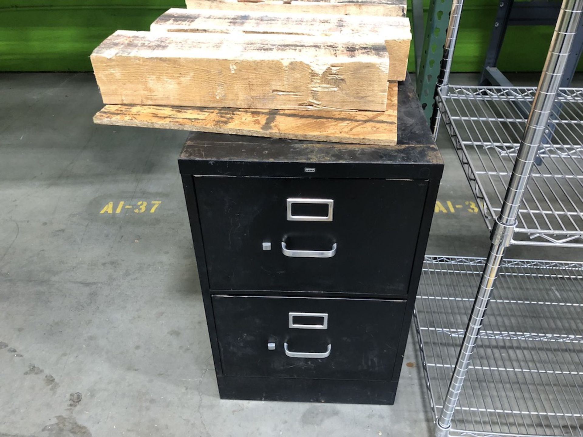 2 DRAWER FILING CABINET ( CONTENTS NOT INCLUDED ) 26IN L X 18IN W X 29IN H   SCHNEIDER ELECTRIC-