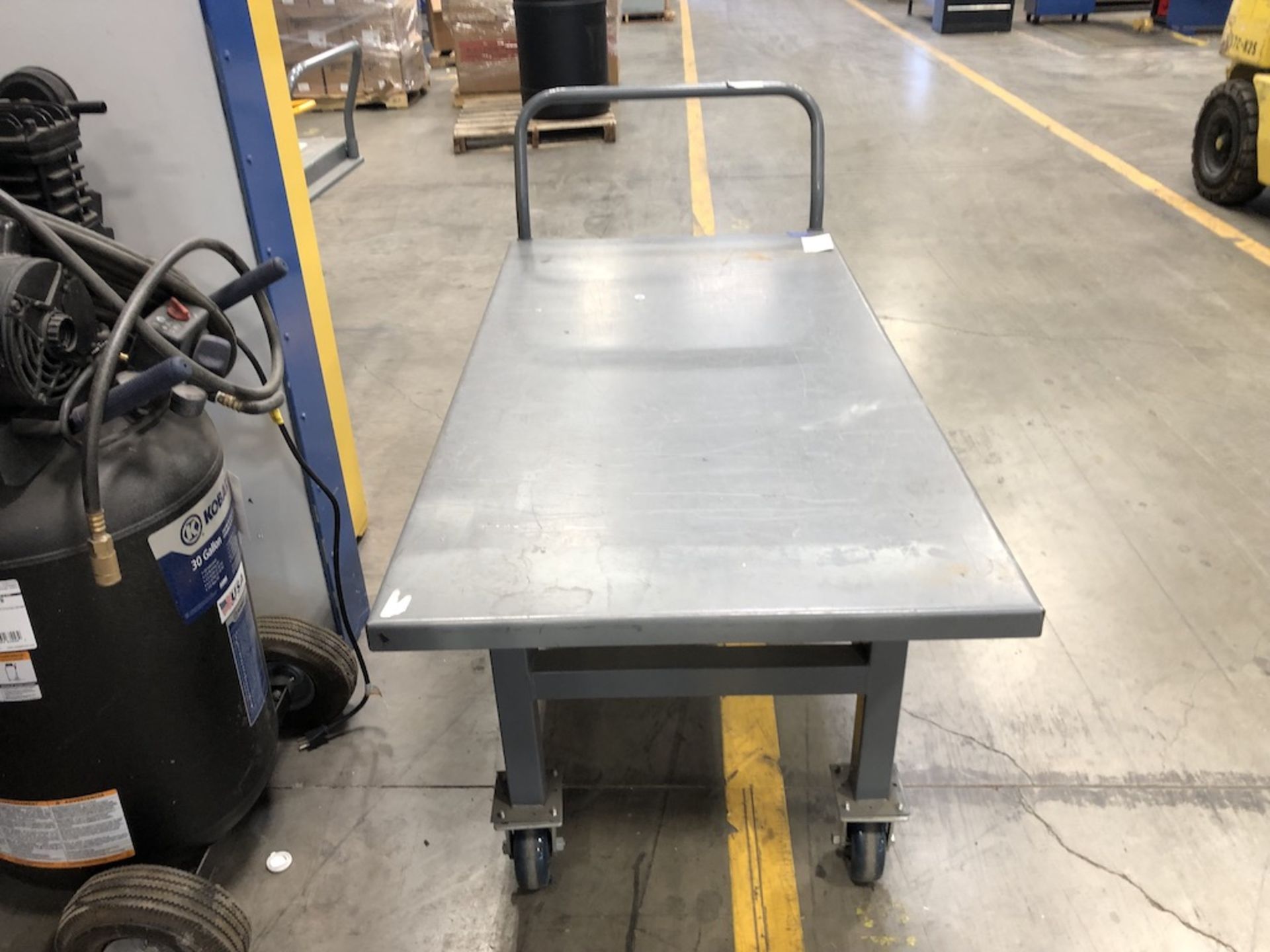 ULINE STEEL PLATFORM CART ( CONTENTS NOT INCLUDED ) 64IN L X 30 IN W X 37 IN H - Image 3 of 7
