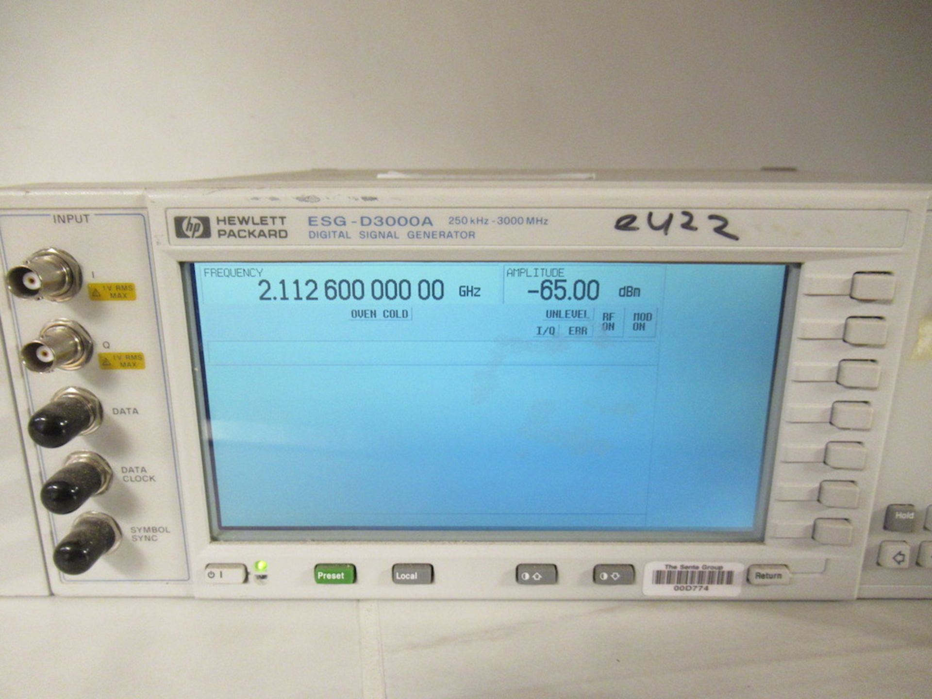 Hewlett Packard Esg-D3000A Digital Signal Generator, 250Khz-3000 Mhz powers on